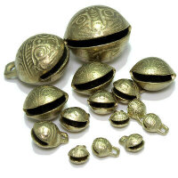 Metall-Glöckchen mit chinesischen Schriftzeichen...